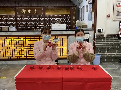 传承中医道,悠悠药草香”防疫香囊制作活动